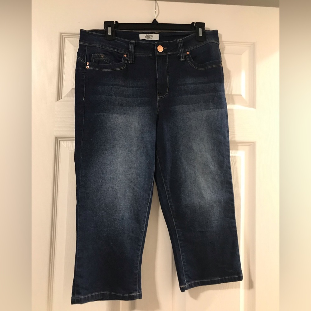 YMI “Wanna Better Butt” Capri jeans